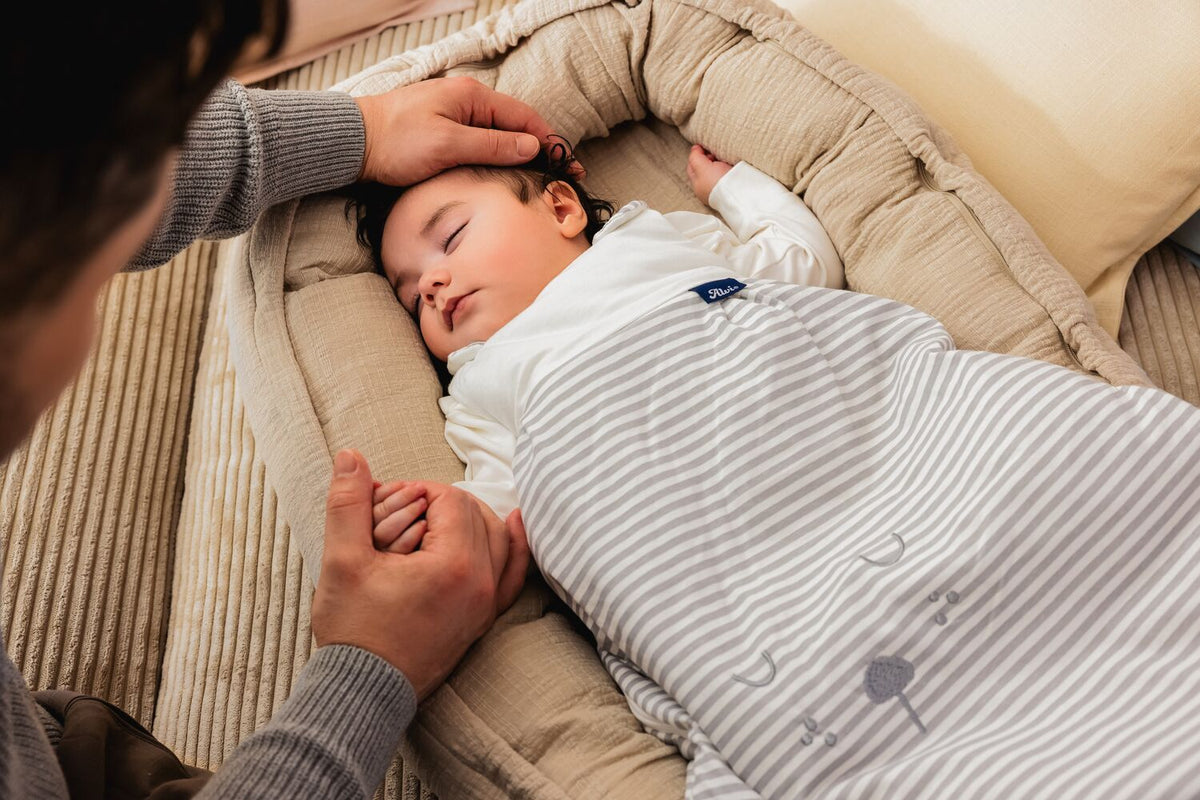 Mein Baby schwitzt im Schlaf – Was kann ich tun?